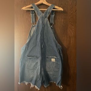 Gap size large women’s shortalls